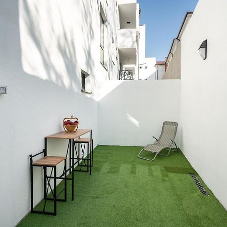 Central Apartment Diamond Bukarest Exteriör bild